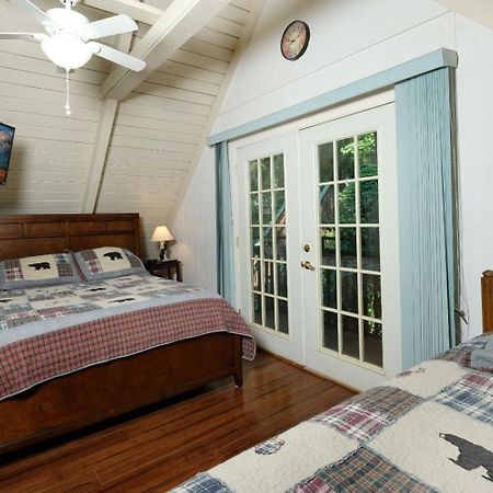 Cozy Bear 856 Villa แกตลิงเบิร์ก ภายนอก รูปภาพ