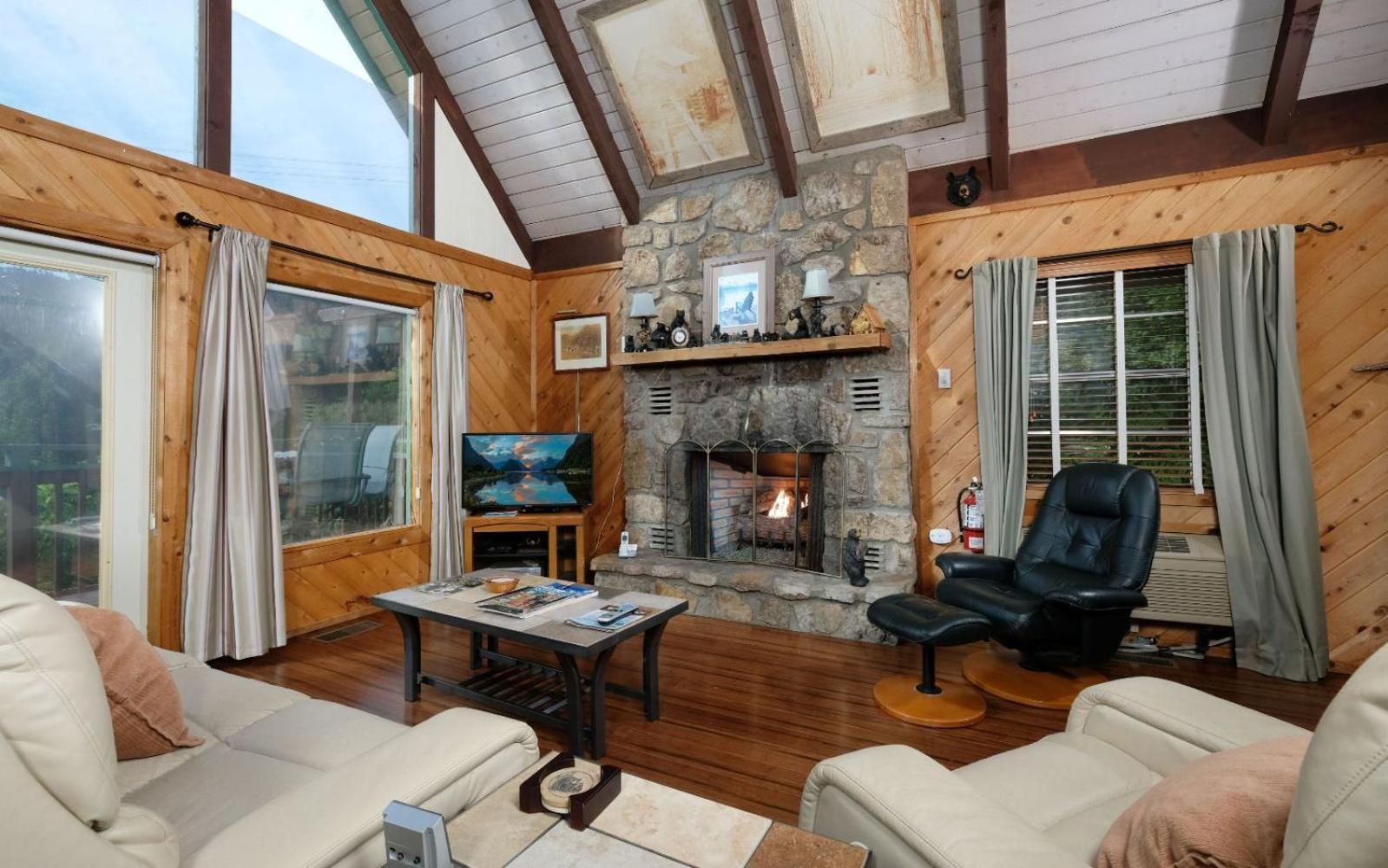 Cozy Bear 856 Villa แกตลิงเบิร์ก ภายนอก รูปภาพ