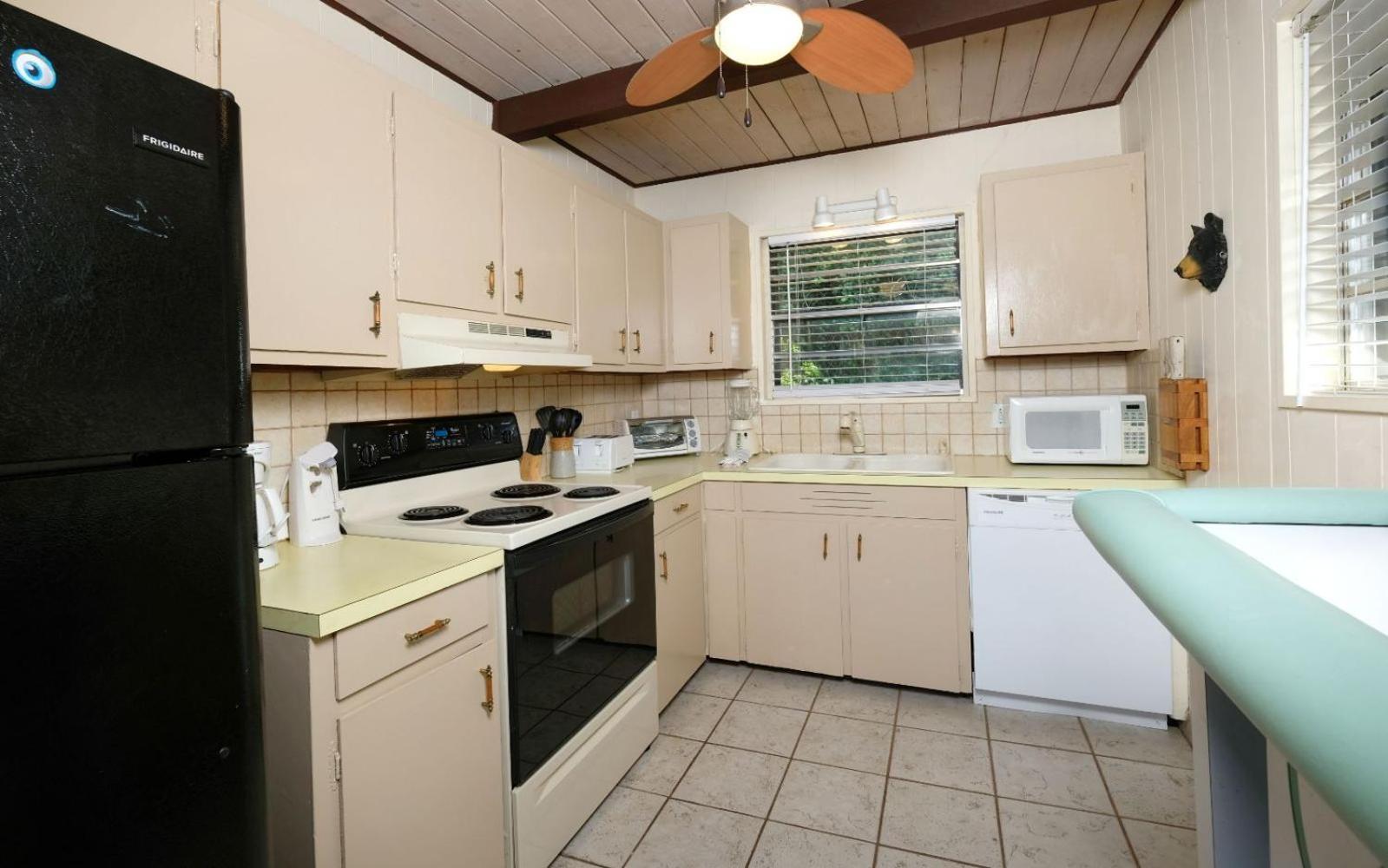 Cozy Bear 856 Villa แกตลิงเบิร์ก ภายนอก รูปภาพ